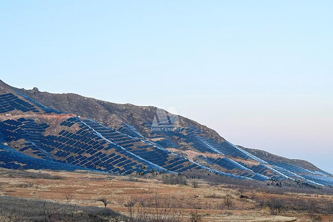 80MW光伏電站竣工！邁貝特遼寧山地支架建設項目順利上網