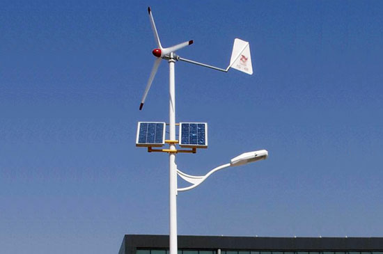 太陽能風光互補路燈