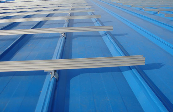 彩鋼瓦與光伏瓦之間存在什么區別