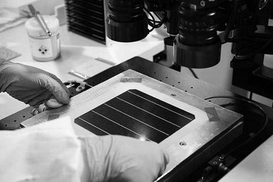 薄膜太陽(yáng)能電池