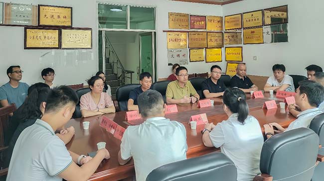 邁貝特深入永春縣曲斗村，開展黨建村企聯建